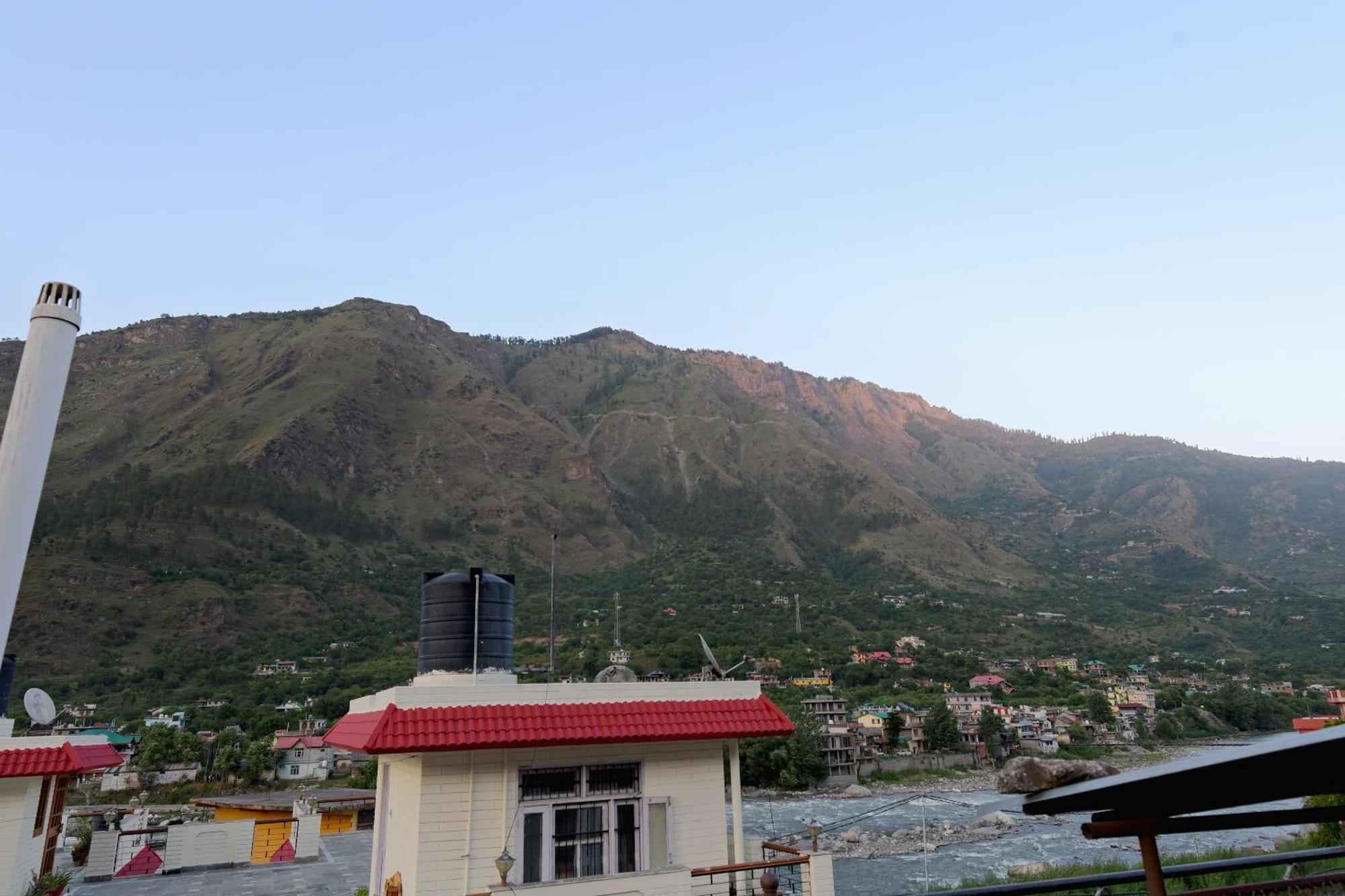 สปอต ออน 41403 โฮเต็ล ซันบีม Hotel Shamshi ภายนอก รูปภาพ