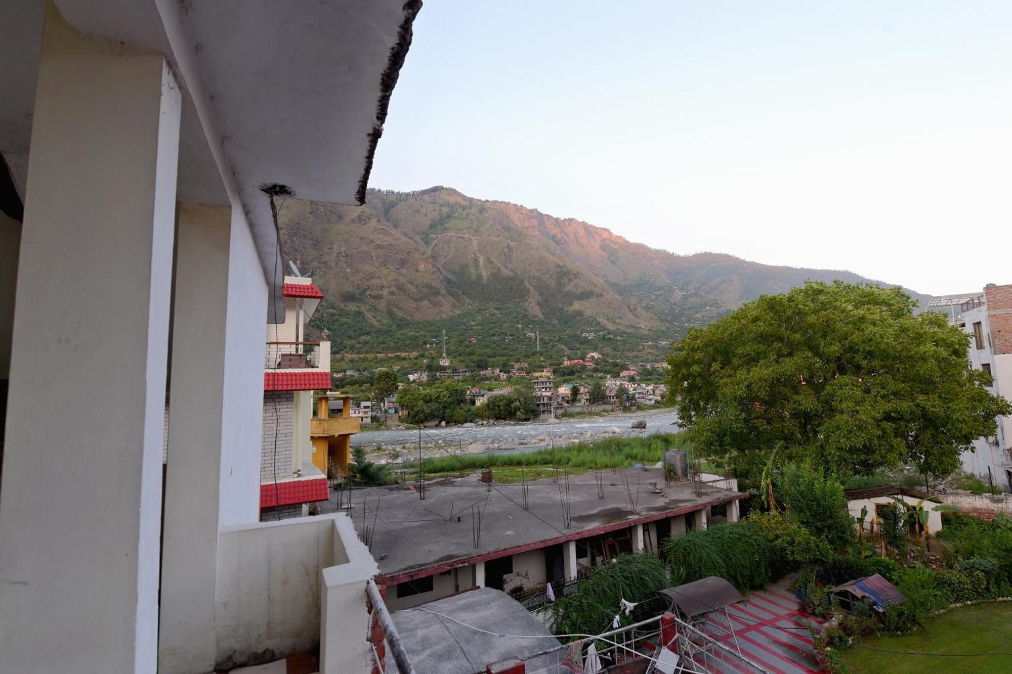 สปอต ออน 41403 โฮเต็ล ซันบีม Hotel Shamshi ภายนอก รูปภาพ